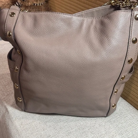 Michael Kors Delancey Taupe Leather & Chain Shoulder Bag with Gold Stud Accents - Picture 9 of 13